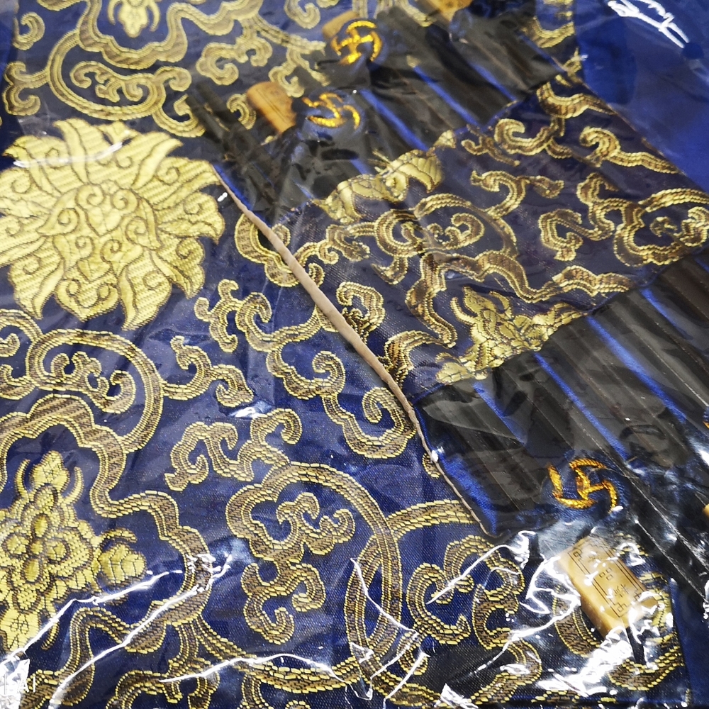 Chopsticks silk placemats set